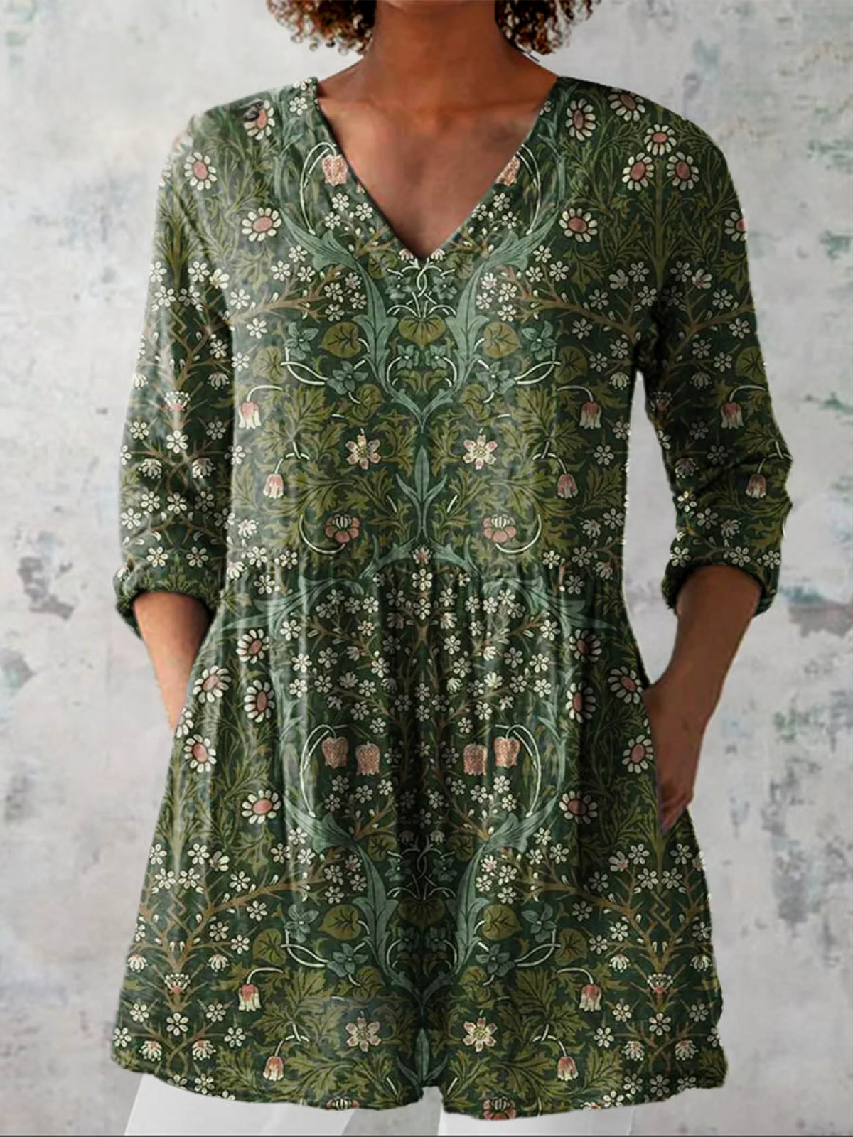 Leonora | Lange Bluse mit V-Ausschnitt