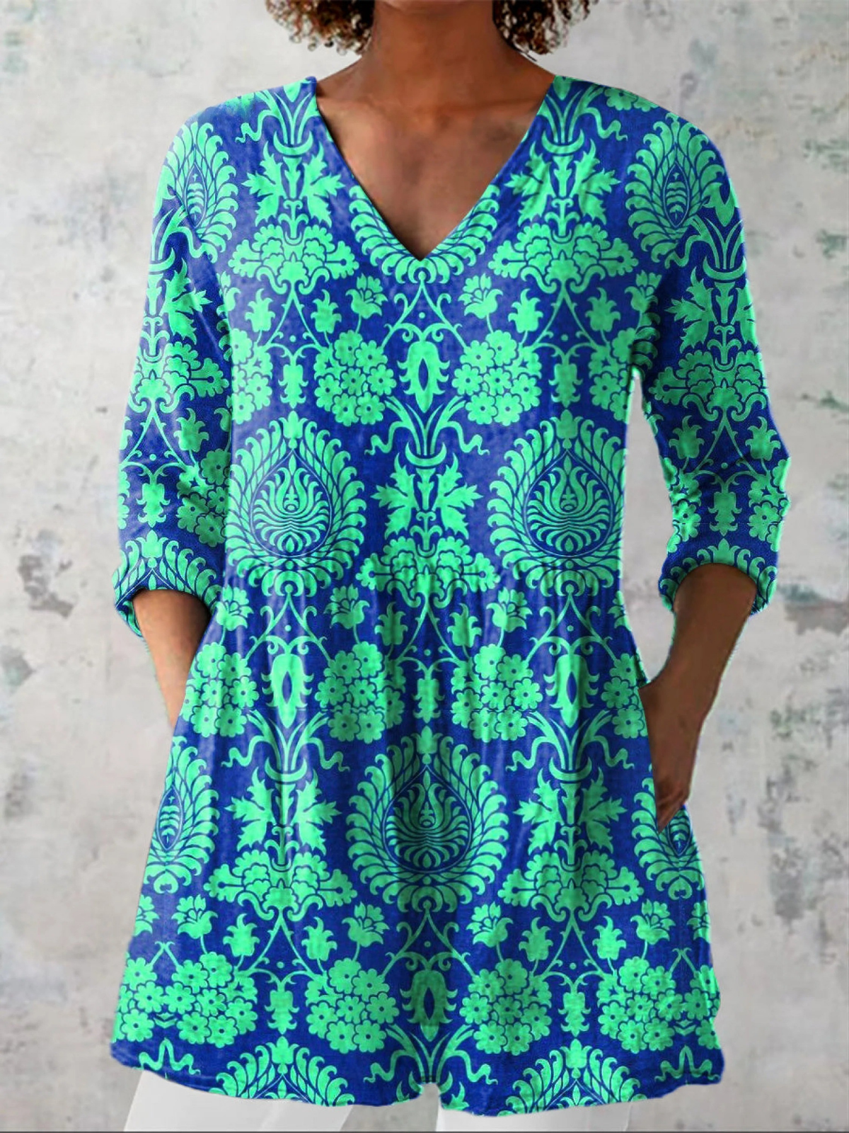 Kornelia | Lange Bluse mit V-Ausschnitt