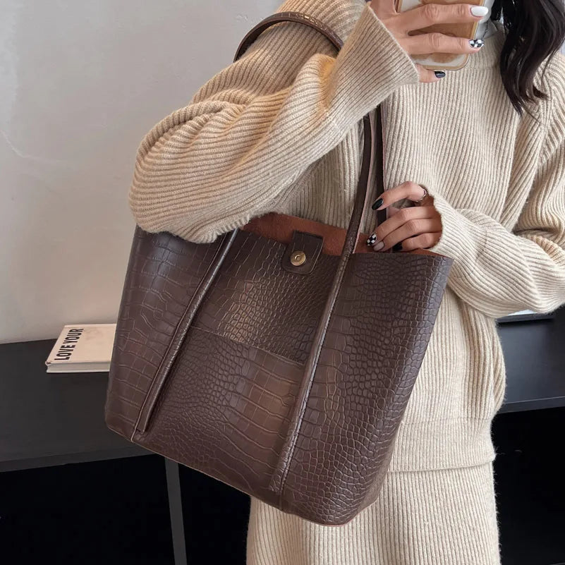 Paula | Raffinierte Schultertasche